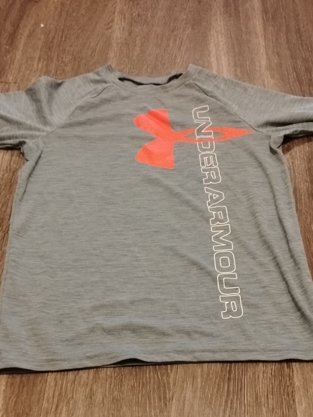 Youth XL Under Armour Grey Shirt